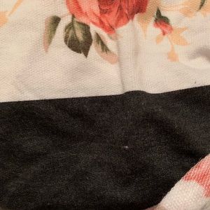 acting pro Tops - Floral top with side knot acting pro Tops - Floral top with side knot